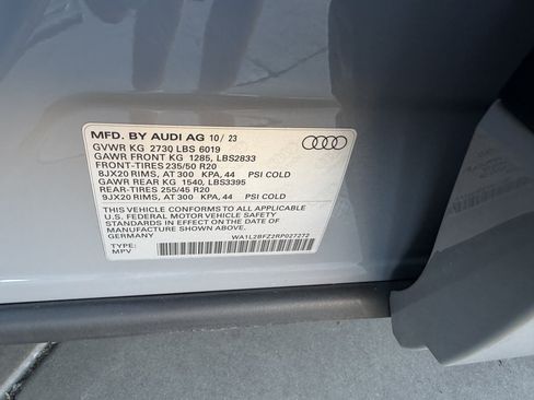 Used 2024 Audi Q4 e-tron Premium Plus w/ Premium Plus AWD/4WD image 47