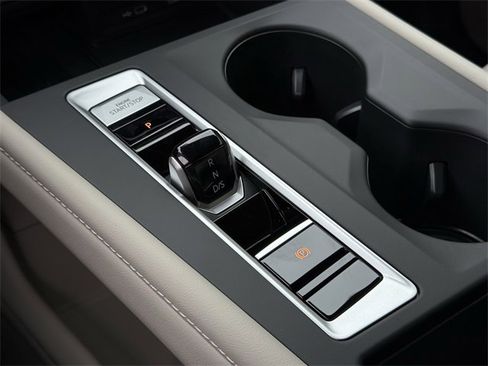 New 2026 Volkswagen Atlas SE image 16