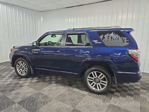Used 2023 Toyota 4Runner TRD Sport w/ Technology Package AWD/4WD image 4