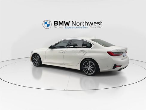 Used 2021 BMW 330i xDrive 330i xDrive w/ Convenience Package image 12