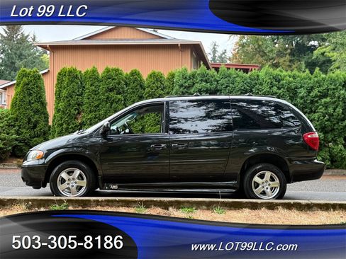 Used 2005 Dodge Grand Caravan SXT image 6