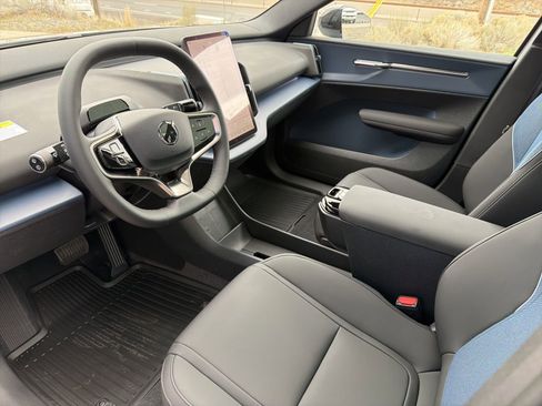 New 2026 Volvo EX30 Plus w/ Climate Package image 20