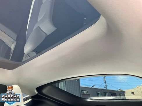 Used 2023 Tesla Model Y Long Range AWD/4WD image 35