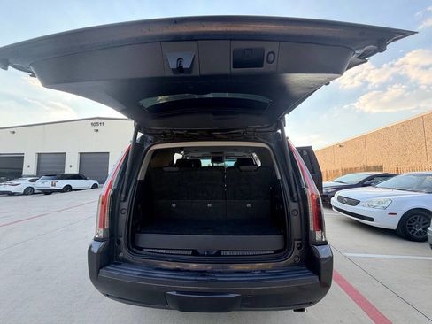 Used 2017 Cadillac Escalade Luxury image 21