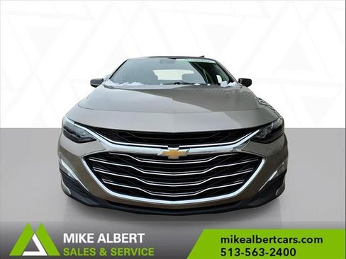 Used 2023 Chevrolet Malibu LS image 2