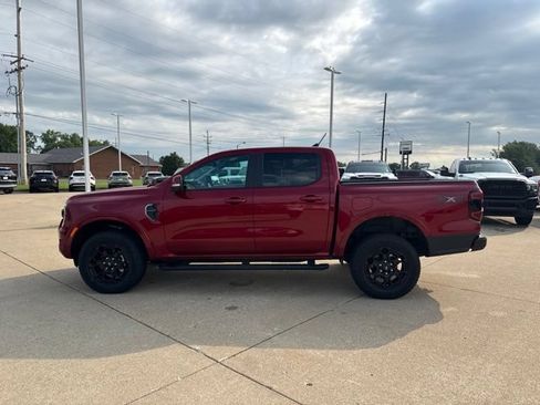 Used 2025 Ford Ranger Lariat w/ Black Appearance Package AWD/4WD image 4