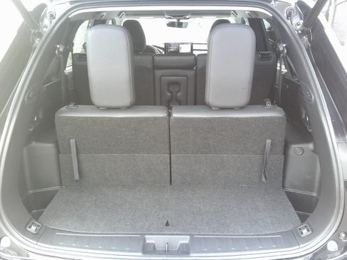 Used 2025 Mitsubishi Outlander SE AWD/4WD image 32