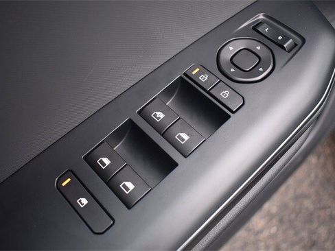 New 2025 Kia K4 LXS image 17