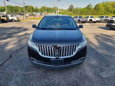 Used 2013 Lincoln MKX AWD image 3