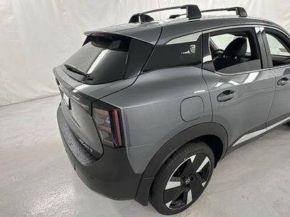 New 2026 Nissan Kicks SR w/ Cold Weather Package