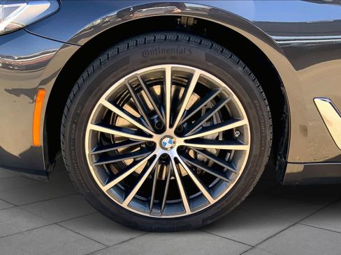 Used 2023 BMW 540i 540i w/ Premium Package image 12