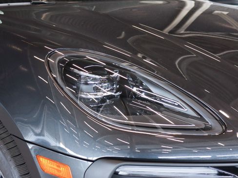 New 2026 Porsche Macan Turbo image 26