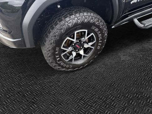 Certified 2024 GMC Canyon AT4X AWD/4WD image 11