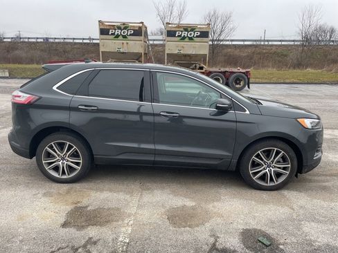 Used 2021 Ford Edge Titanium w/ Equipment Group 301A image 4