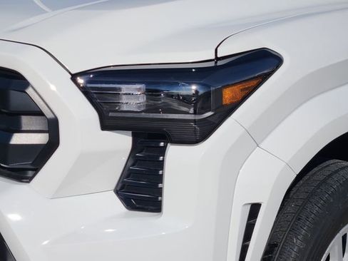 Used 2025 Toyota Tacoma SR5 w/ SR5 Upgrade Package image 6