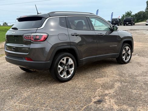 Used 2019 Jeep Compass Limited AWD/4WD image 5