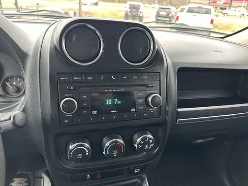 Used 2014 Jeep Patriot Sport w/ Power Value Group image 12