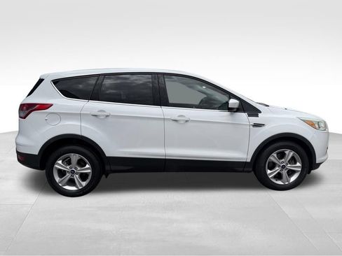 Used 2015 Ford Escape SE FWD image 18
