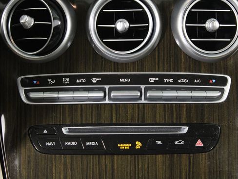 Used 2019 Mercedes-Benz GLC 300 image 20