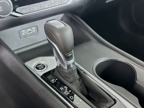 Used 2025 Nissan Altima 2.5 SV FWD image 23