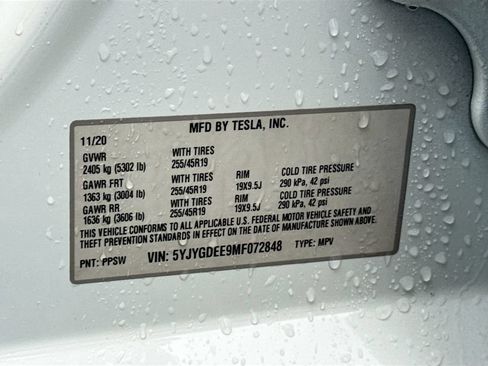 Used 2021 Tesla Model Y Long Range AWD/4WD image 31