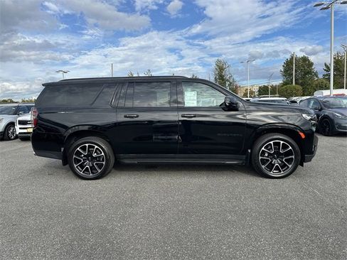 Used 2023 Chevrolet Suburban RST w/ Sport Performance Package image 4