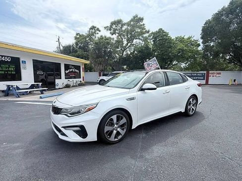 Used 2019 Kia Optima S w/ S Panoramic Sunroof Package FWD image 3