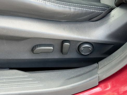 Used 2020 Subaru Outback Limited image 23