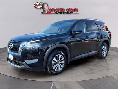 Certified 2023 Nissan Pathfinder SL