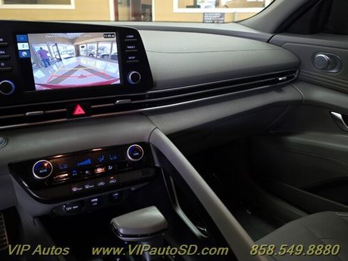 Used 2025 Hyundai Elantra Sport FWD image 22