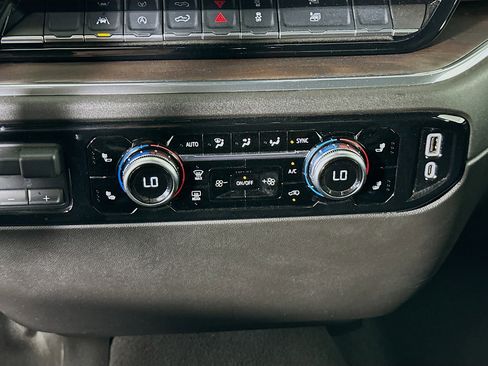 Used 2025 GMC Sierra 1500 SLT image 23