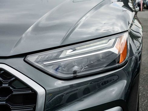 Used 2023 Audi Q5 e Premium w/ Convenience Package image 7