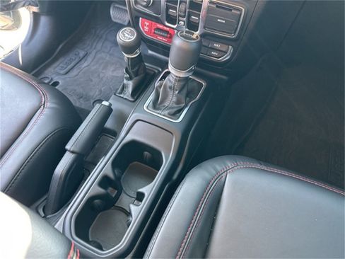 Used 2025 Jeep Gladiator Rubicon w/ Safety Group image 35