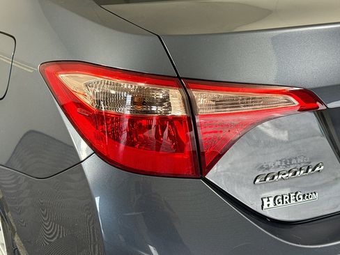 Used 2018 Toyota Corolla LE image 35
