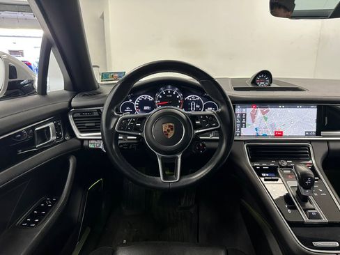 Used 2018 Porsche Panamera 4S image 50