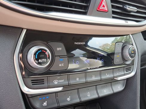 Used 2020 Hyundai Santa Fe Limited w/ Cargo Package image 25