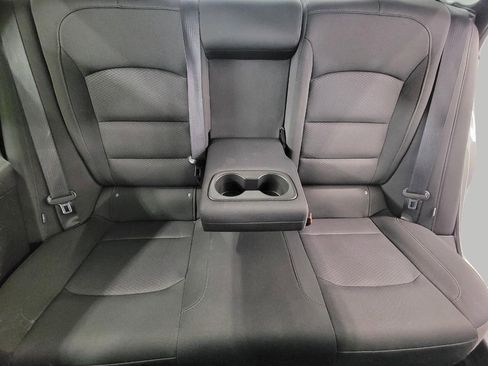 Used 2018 Chevrolet Malibu LT image 23