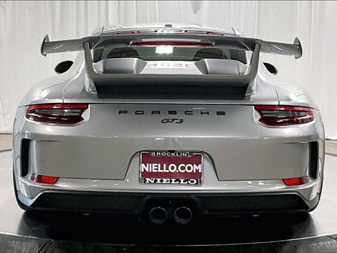 Used 2018 Porsche 911 GT3 image 8