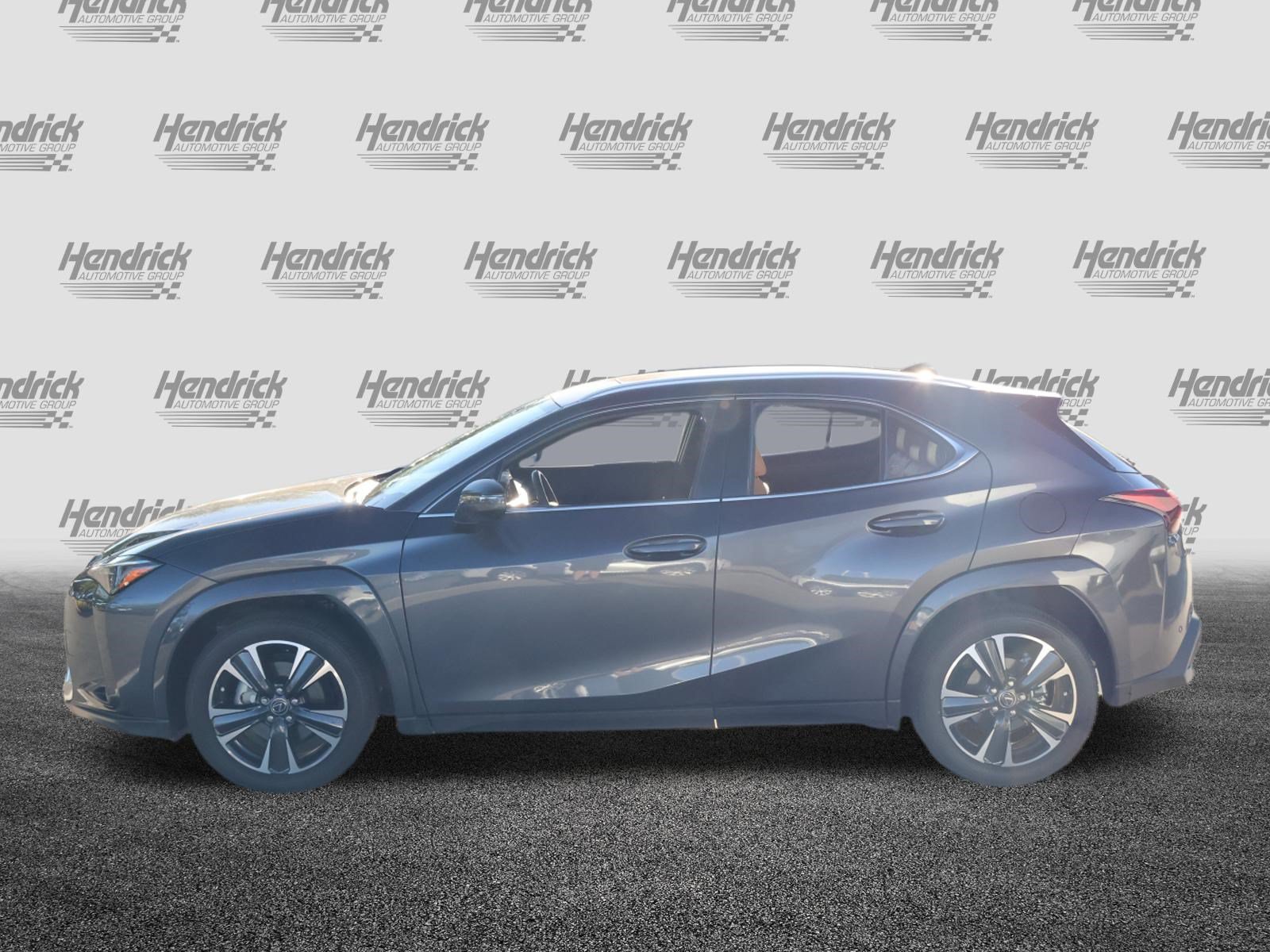 Used 2025 Lexus UX 300h FWD w/ Accessory Package (Z1) image 6