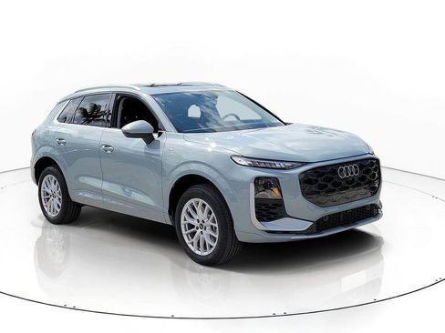 New 2026 Audi Q3 quattro 2.0T AWD/4WD image 1