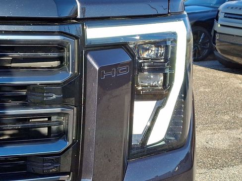 Used 2024 GMC Sierra 3500 AT4 w/ AT4 Premium Plus Package image 9