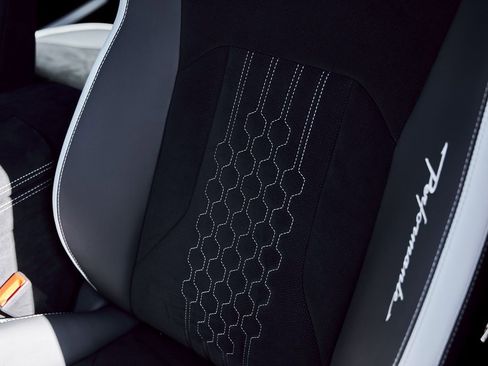 Used 2024 Lamborghini Urus Performante image 59