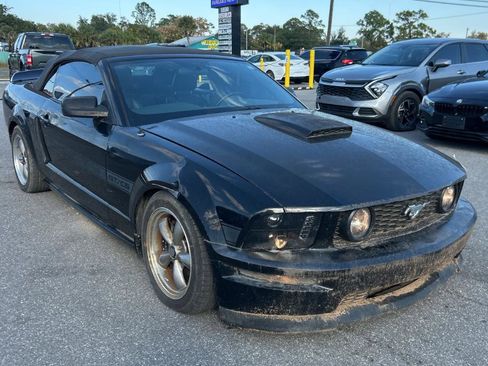 Used 2009 Ford Mustang GT image 2