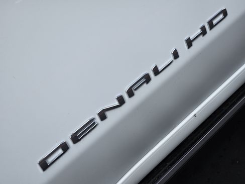 New 2026 GMC Sierra 2500 Denali Ultimate AWD/4WD image 8