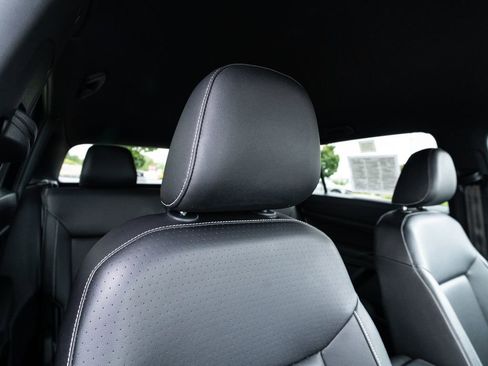 Used 2020 Volkswagen Atlas Cross Sport SE image 21