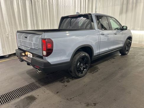 New 2026 Honda Ridgeline Black Edition image 3