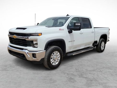 Used 2025 Chevrolet Silverado 2500 LT image 5