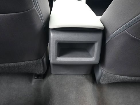 Used 2019 Toyota Camry LE image 36