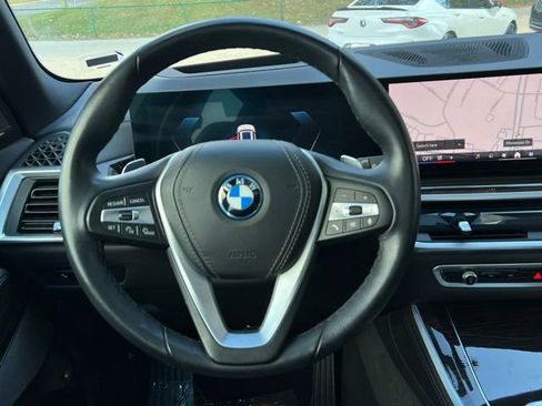 Used 2024 BMW X5 xDrive50e image 28