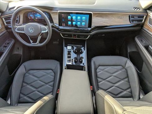 New 2026 Volkswagen Atlas SE image 16